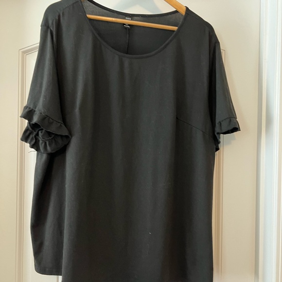 SHEIN Black Short Sleeve Tee - Picture 1 of 3